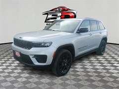 A 2024 Jeep Grand Cherokee LAREDO