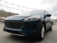 A 2020 Ford Escape SE - IN OMAK -