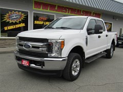 A 2017 Ford F250 SUPER DUTY