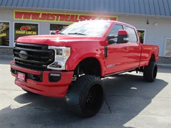 A 2020 Ford F350 SUPER DUTY
