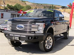 A 2019 Ford F350 SUPER DUTY PLATINUM -IN BREWSTER-