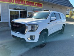 A 2021 GMC Yukon Xl K1500 SLE