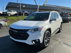 A 2019 Chevrolet Traverse HIGH COUNTRY