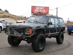 A 1993 Jeep Cherokee SPORT - in Brewster -