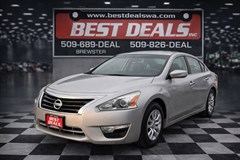A 2015 Nissan Altima 2.5 - IN OMAK -