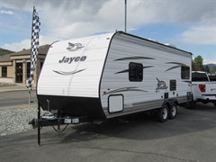 A 2017 Jayco Jayco 
