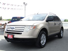 A 2007 Ford Edge SE