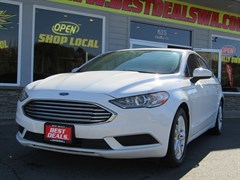 A 2018 Ford Fusion SE -IN OMAK-