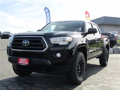 A 2020 Toyota Tacoma DOUBLE CAB - IN OMAK -