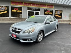 A 2013 Subaru Legacy 2.5I LIMITED