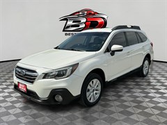 A 2018 Subaru Outback 2.5I PREMIUM