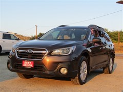 A 2019 Subaru Outback 2.5I PREMIUM