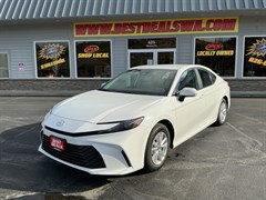A 2025 Toyota Camry XSE