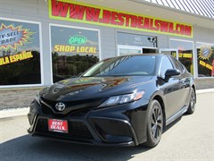 A 2022 Toyota Camry SE