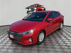 A 2019 Hyundai Elantra SE