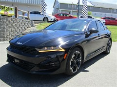 A 2022 Kia K5 GT LINE