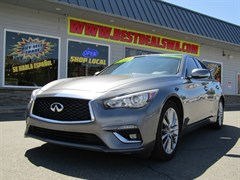 A 2018 Infiniti Q50 LUXE
