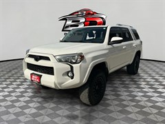 A 2016 Toyota 4runner SR5/SR5 PREMIUM