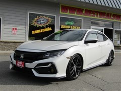 A 2021 Honda Civic SPORT