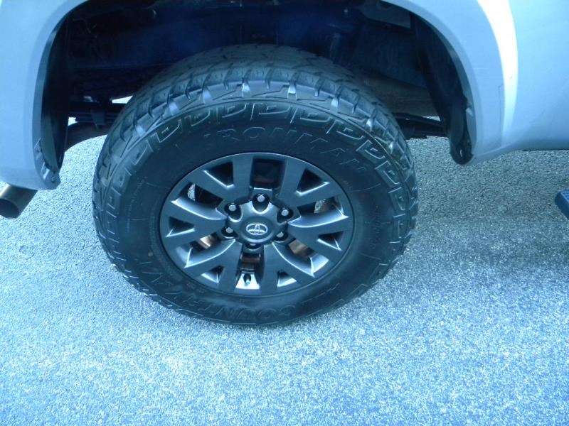 2023 Toyota Tacoma SR5 - Photo 11