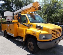 A 2003 GMC C4500 Bucket