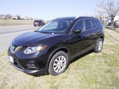 A 2016 Nissan Rogue S