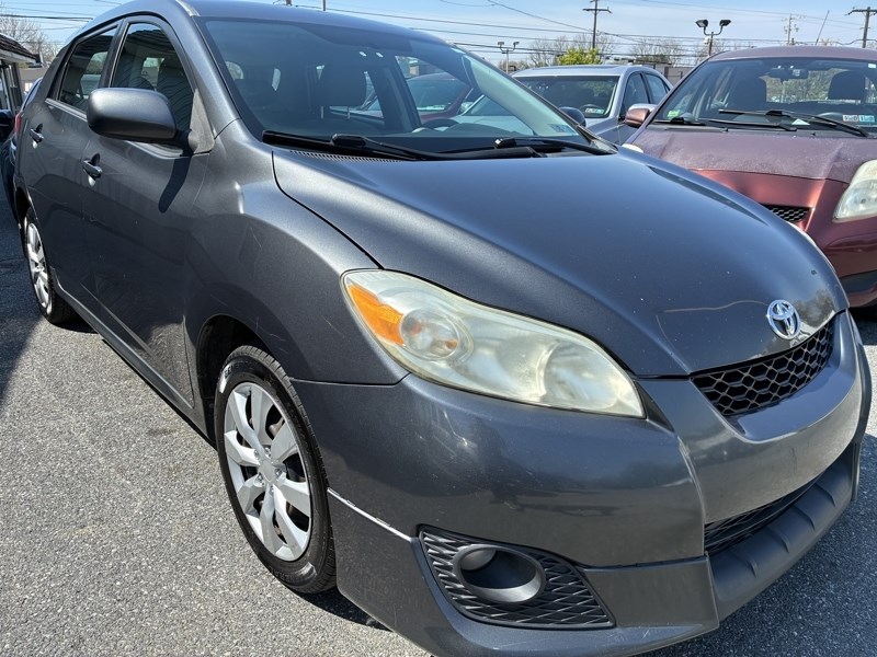 2009 Toyota Matrix FWD Hatchback Front-Wheel Drive Automatic
