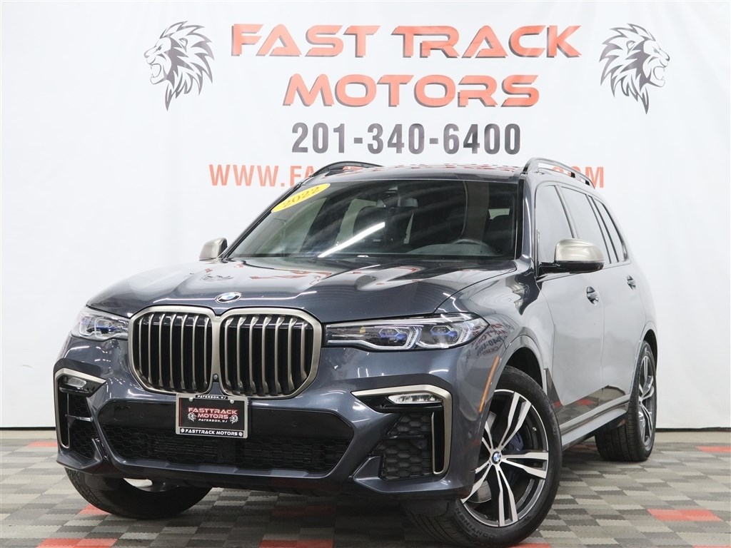 2022 BMW X7 M50i