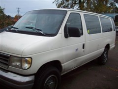 A 1992 Ford Club Wagon Super E350