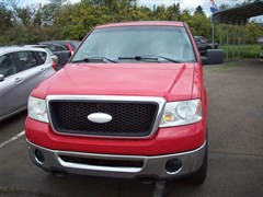 A 2007 Ford F150 