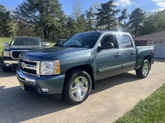A 2011 Chevrolet Silverado K1500 LT