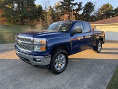 A 2014 Chevrolet Silverado K1500 LT