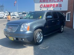 A 2008 GMC Yukon Xl DENALI