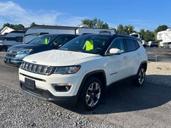 A 2018 Jeep Compass LIMITED