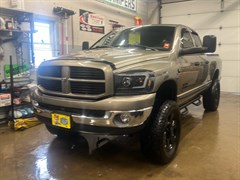 A 2007 Dodge Ram 2500 SLT
