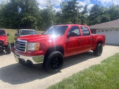 A 2013 GMC Sierra K1500 SLE