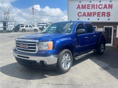 A 2013 GMC Sierra K1500 SLE