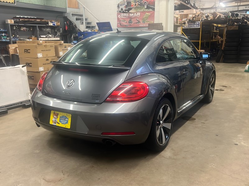 2012 Volkswagen Beetle Turbo photo 3