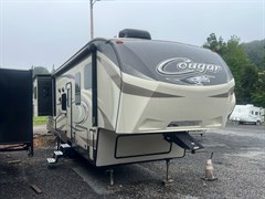 A 2017 Keystone Cougar 326rds 