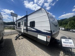 A 2023 Springdale 293RK 