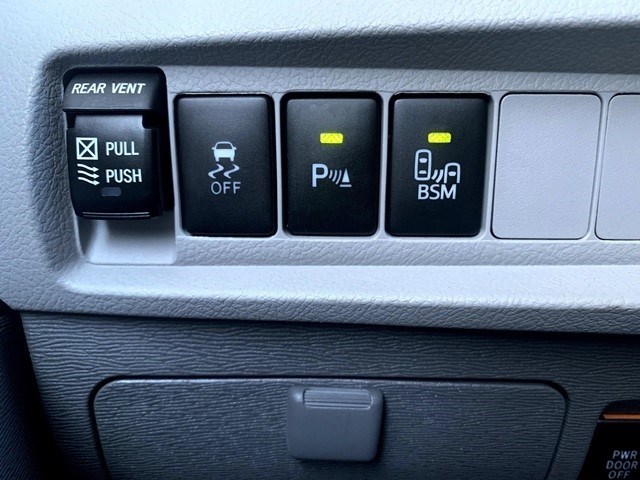 2018 Toyota Sienna XLE - Photo 14