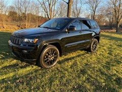 A 2018 Jeep Grand Cherokee LAREDO