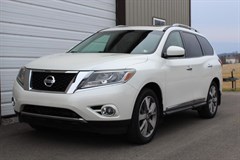 A 2015 Nissan Pathfinder S