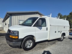 2017 Chevrolet Express Cutaway Base