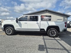 A 2024 Chevrolet Silverado K2500 HEAVY DUTY LT