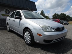 A 2007 Ford Focus ZX4