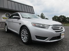 A 2013 Ford Taurus LIMITED