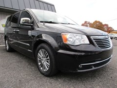 A 2014 Chrysler Town & Country TOURING L