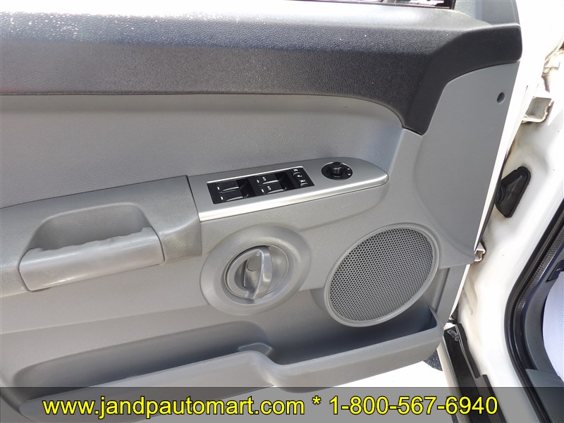 2007 Jeep Commander Sport - Photo 13