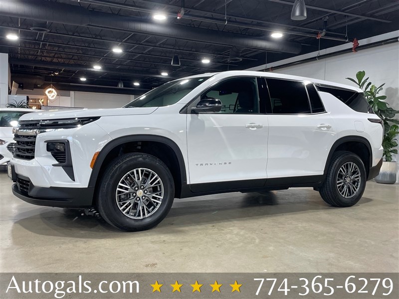 2024 Chevrolet Traverse LS